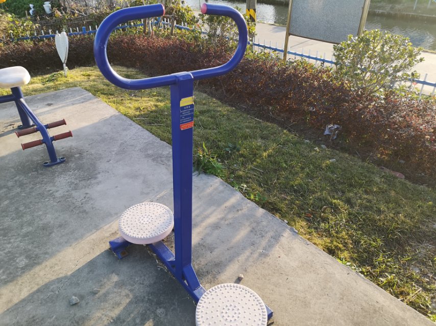 扭腰器