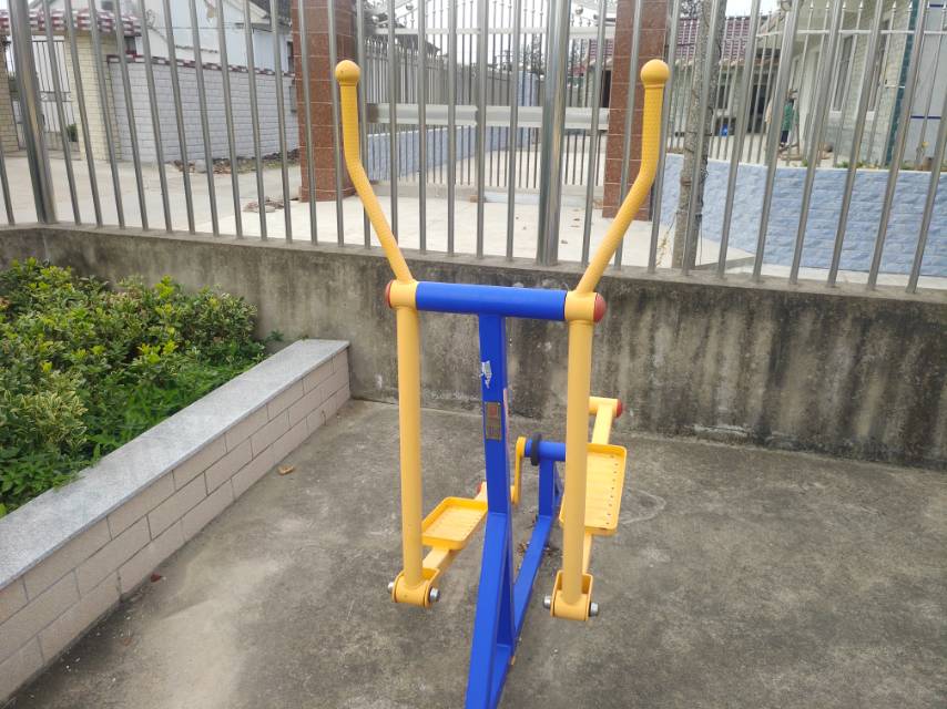 室外橢圓機