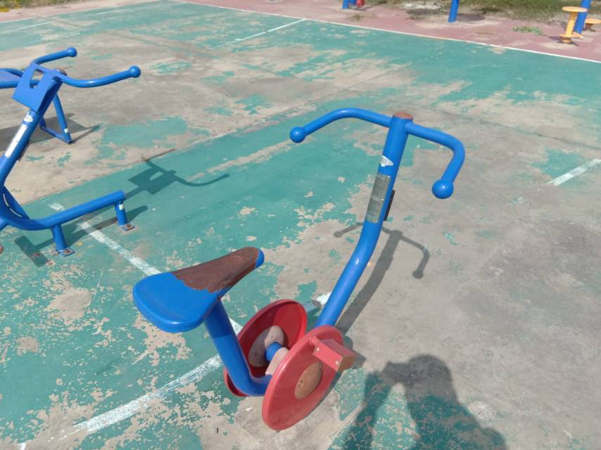 直立健身車