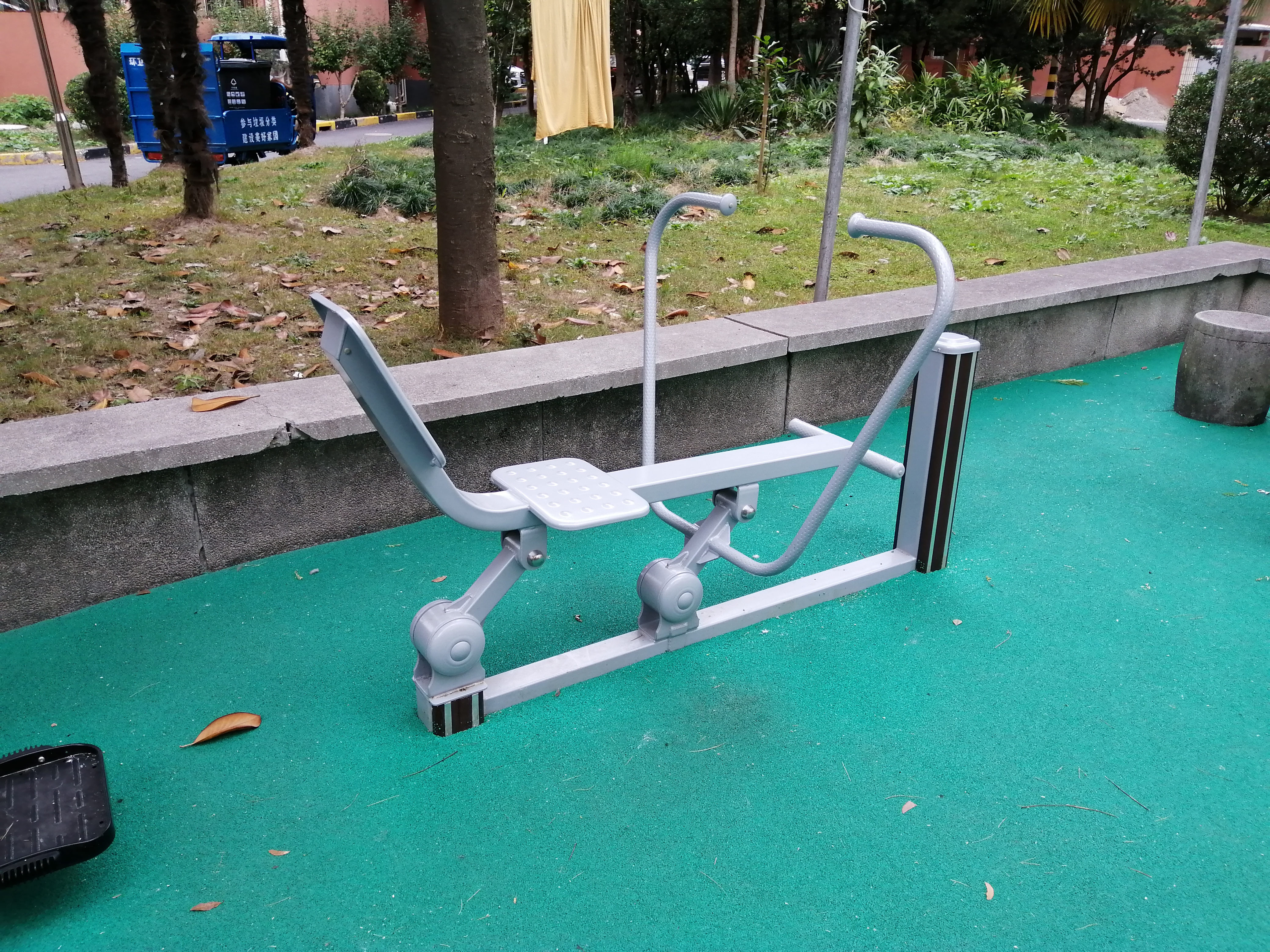 自重式劃船器