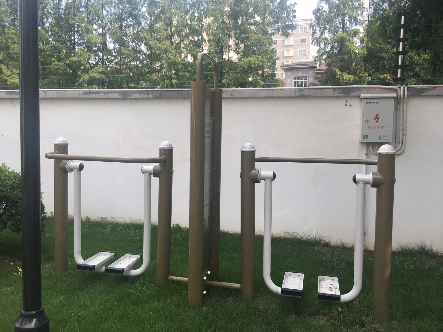 雙位漫步機