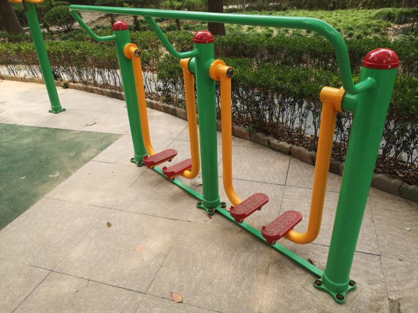 兩聯漫步機