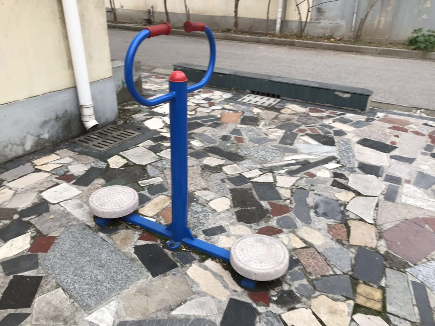 扭腰器