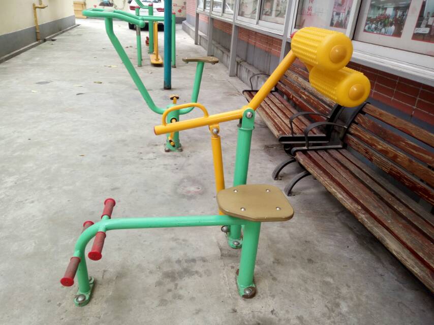 腹背鍛煉器