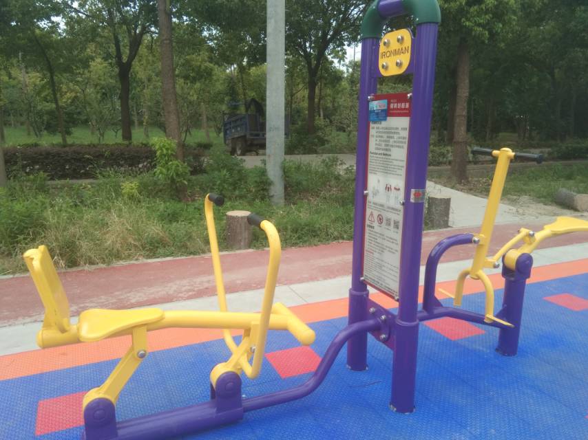 健騎劃船器