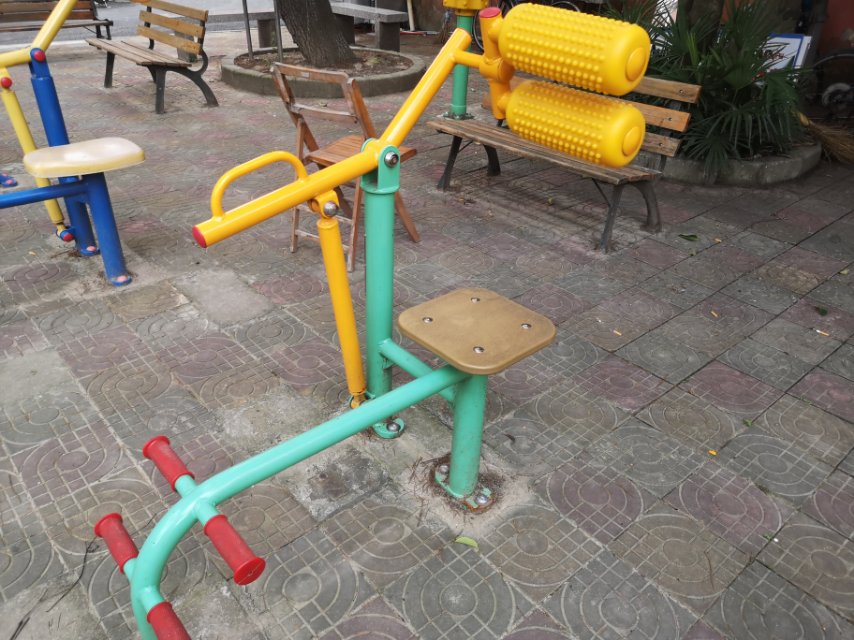 腹背鍛煉器