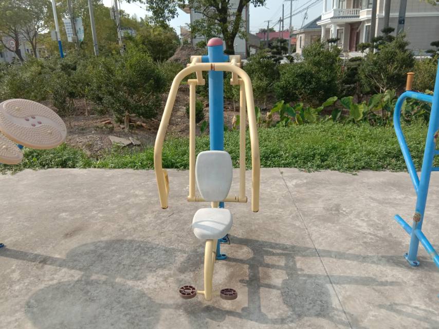 自重推胸器