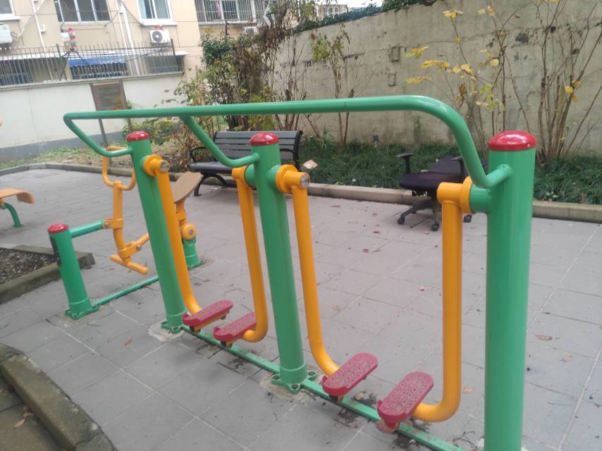 兩聯漫步機