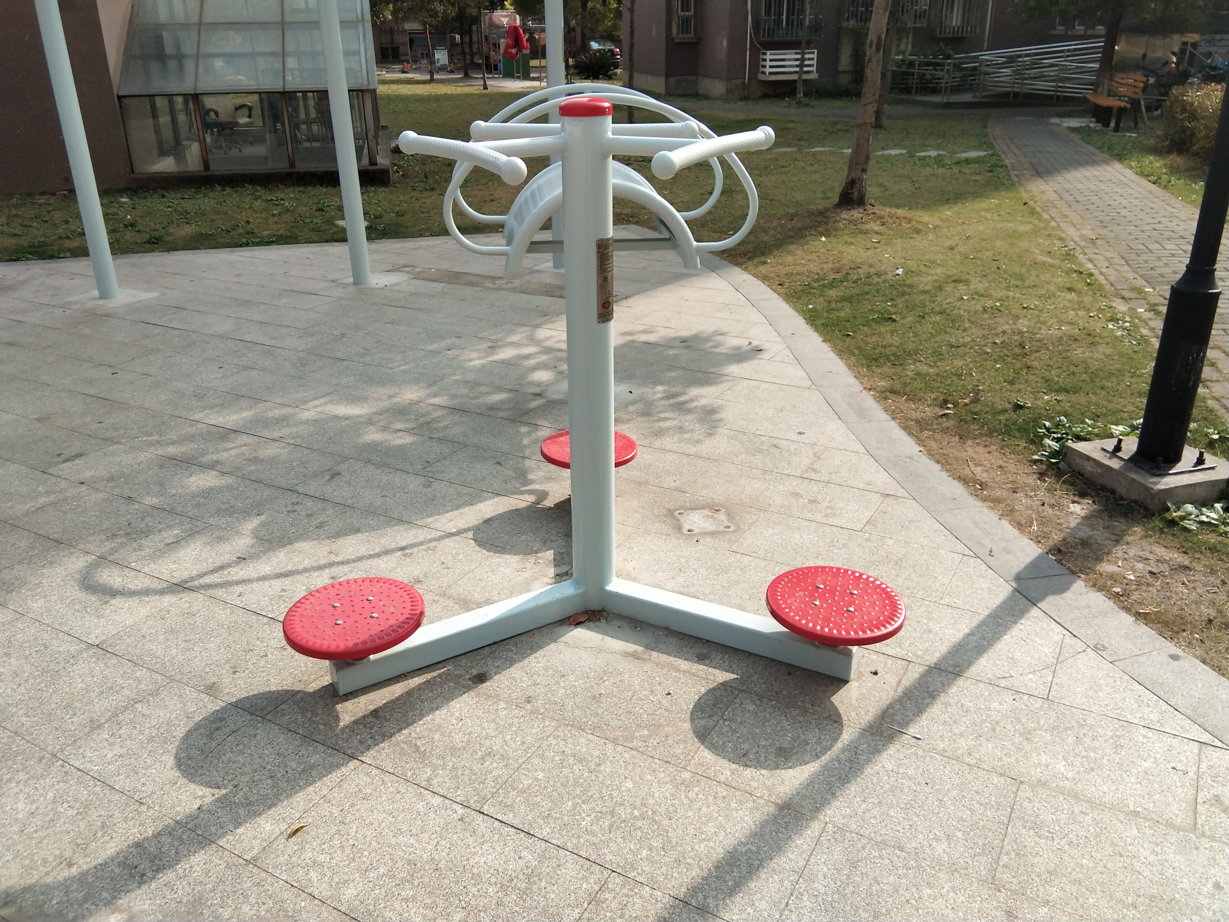 三位扭腰器