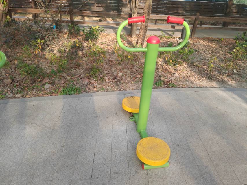 扭腰器