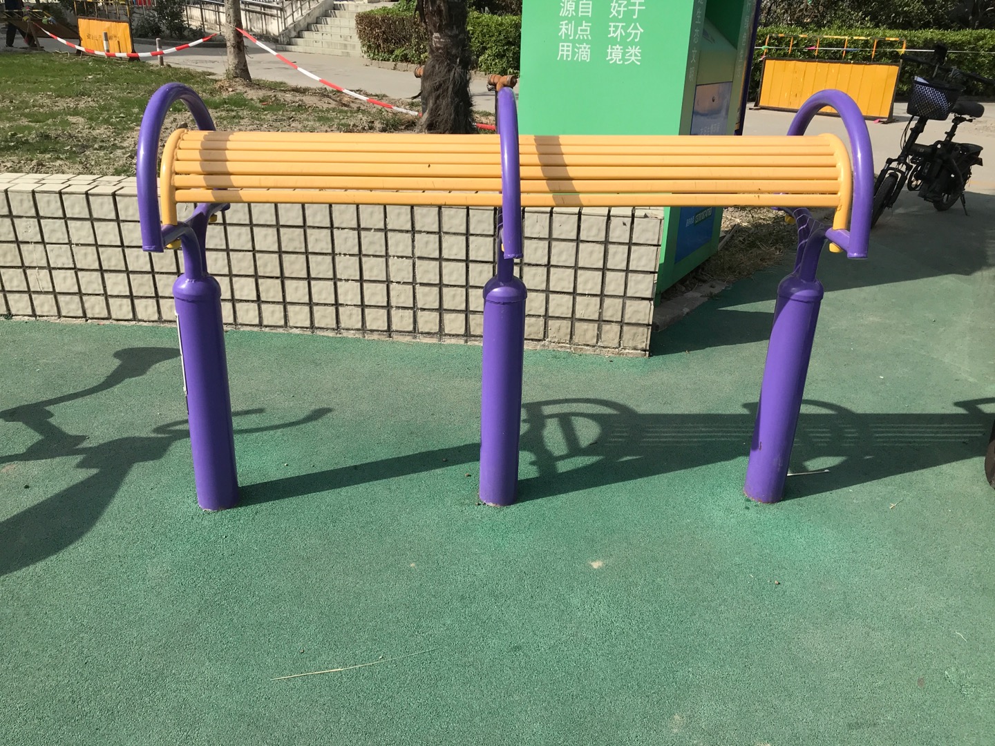 伸腰伸背器