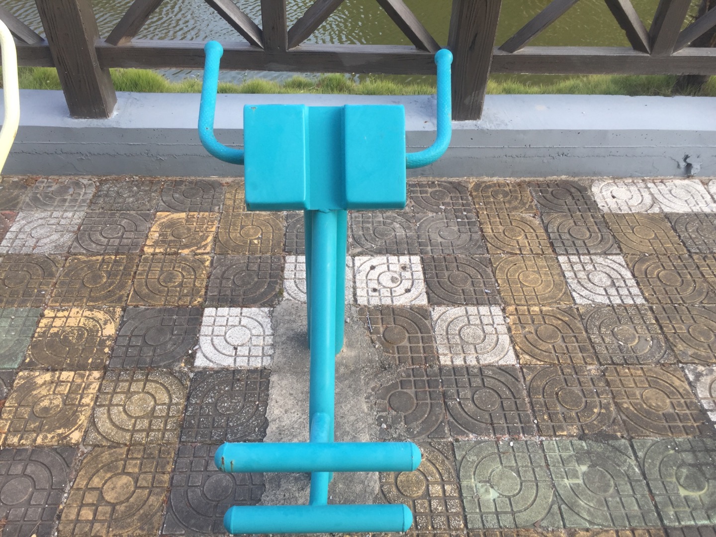 背肌訓練器