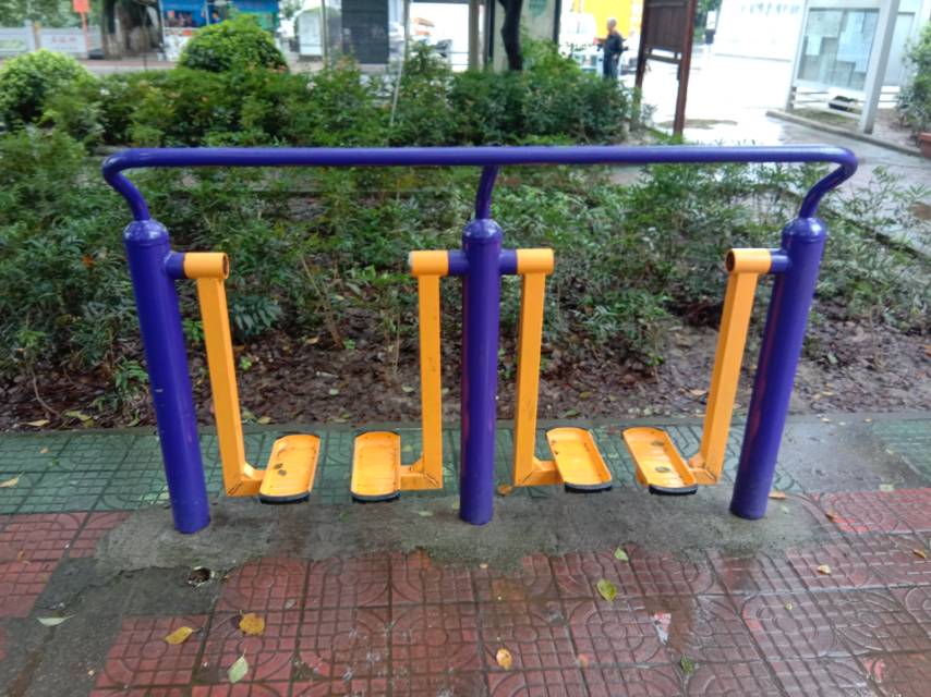 鐘擺器