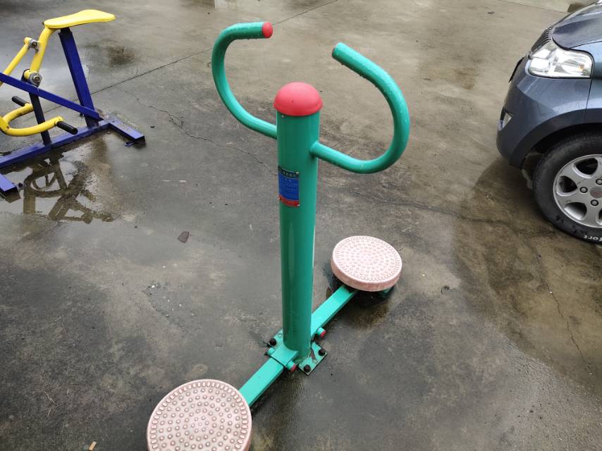 扭腰器