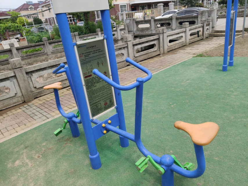 雙立柱健身車