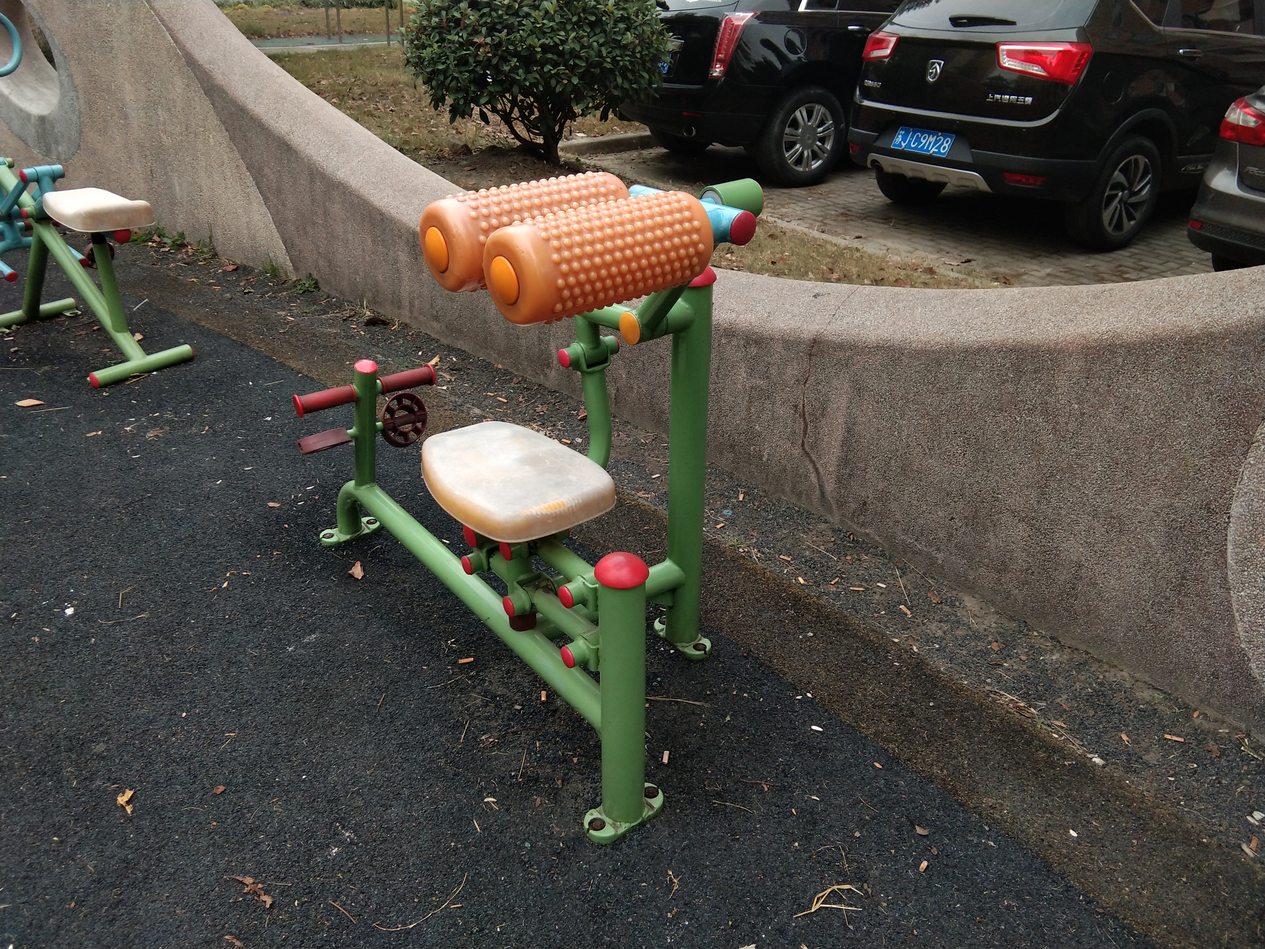 腹背鍛煉器