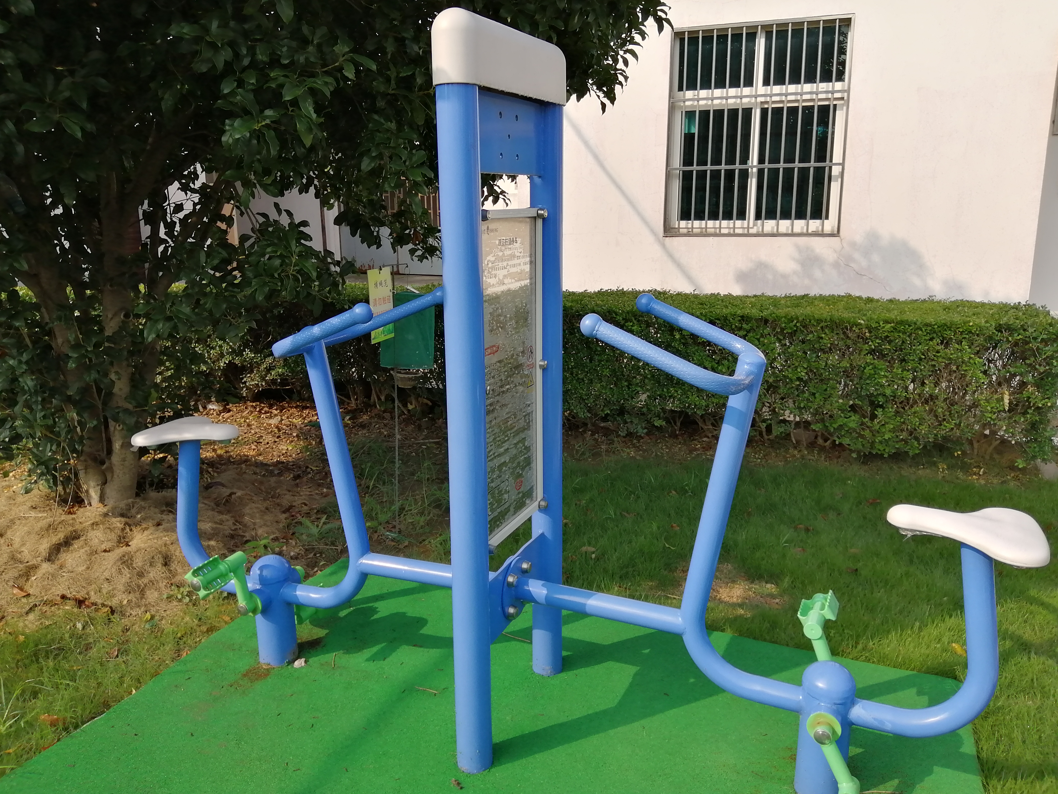 雙立柱健身車