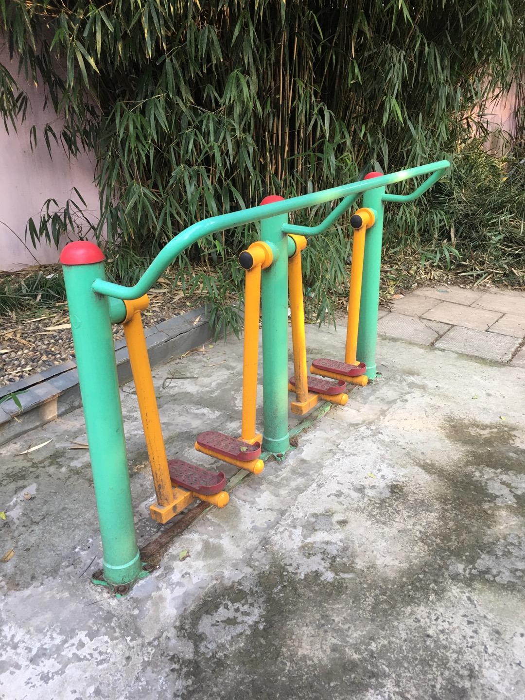 兩聯漫步機
