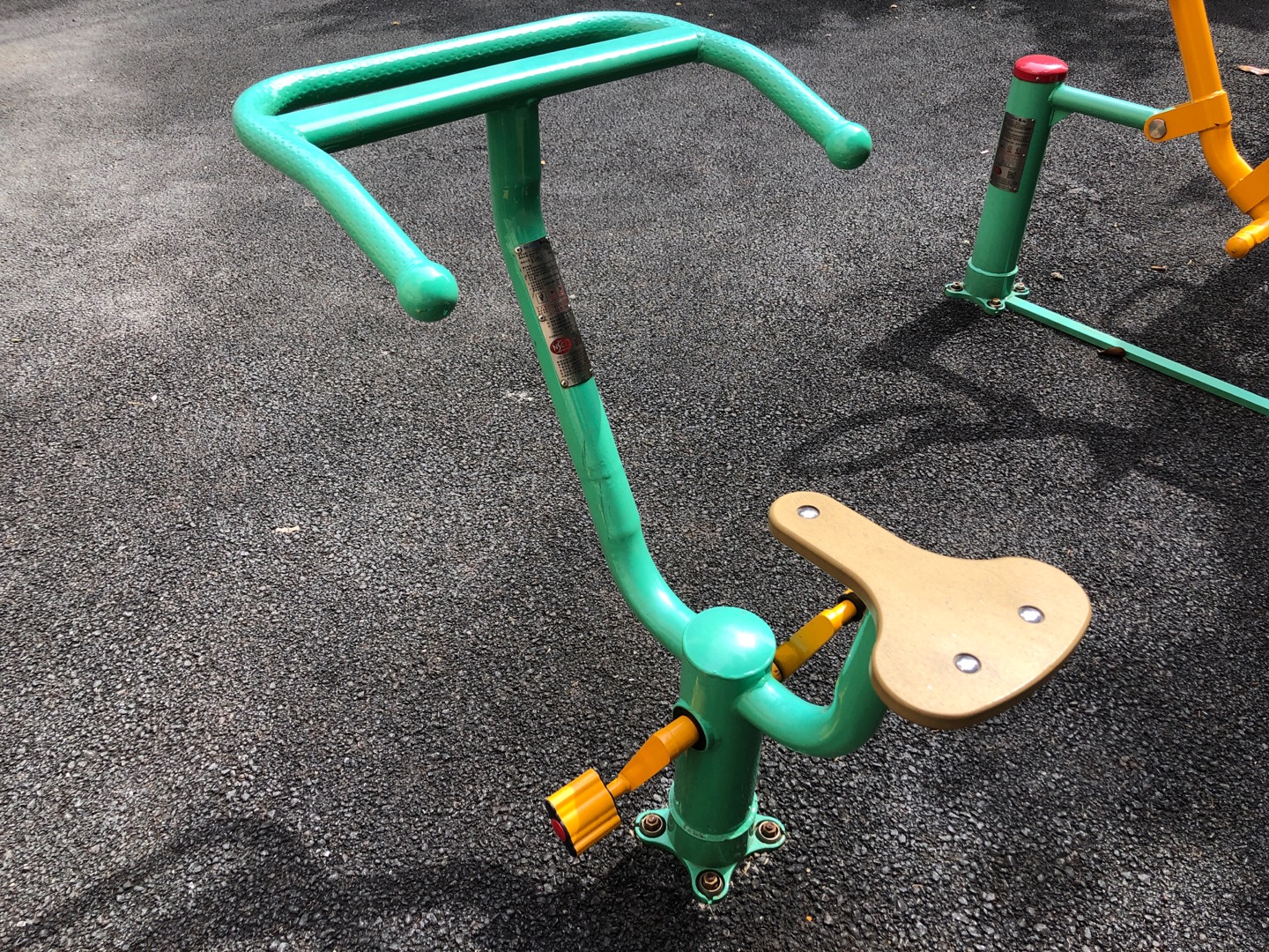 直立健身車