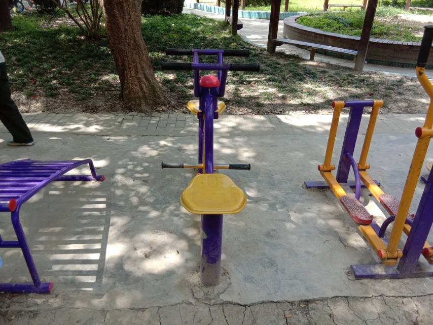 下肢康復器