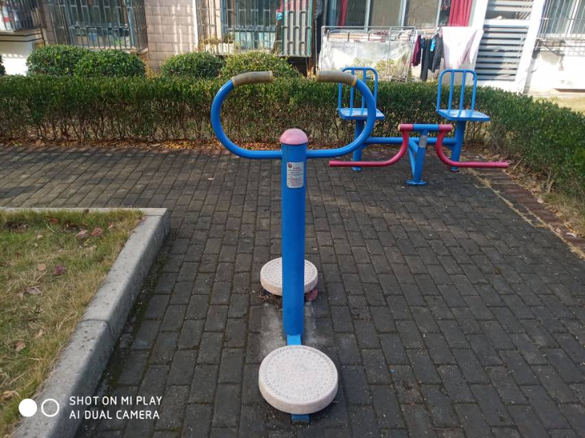 扭腰器