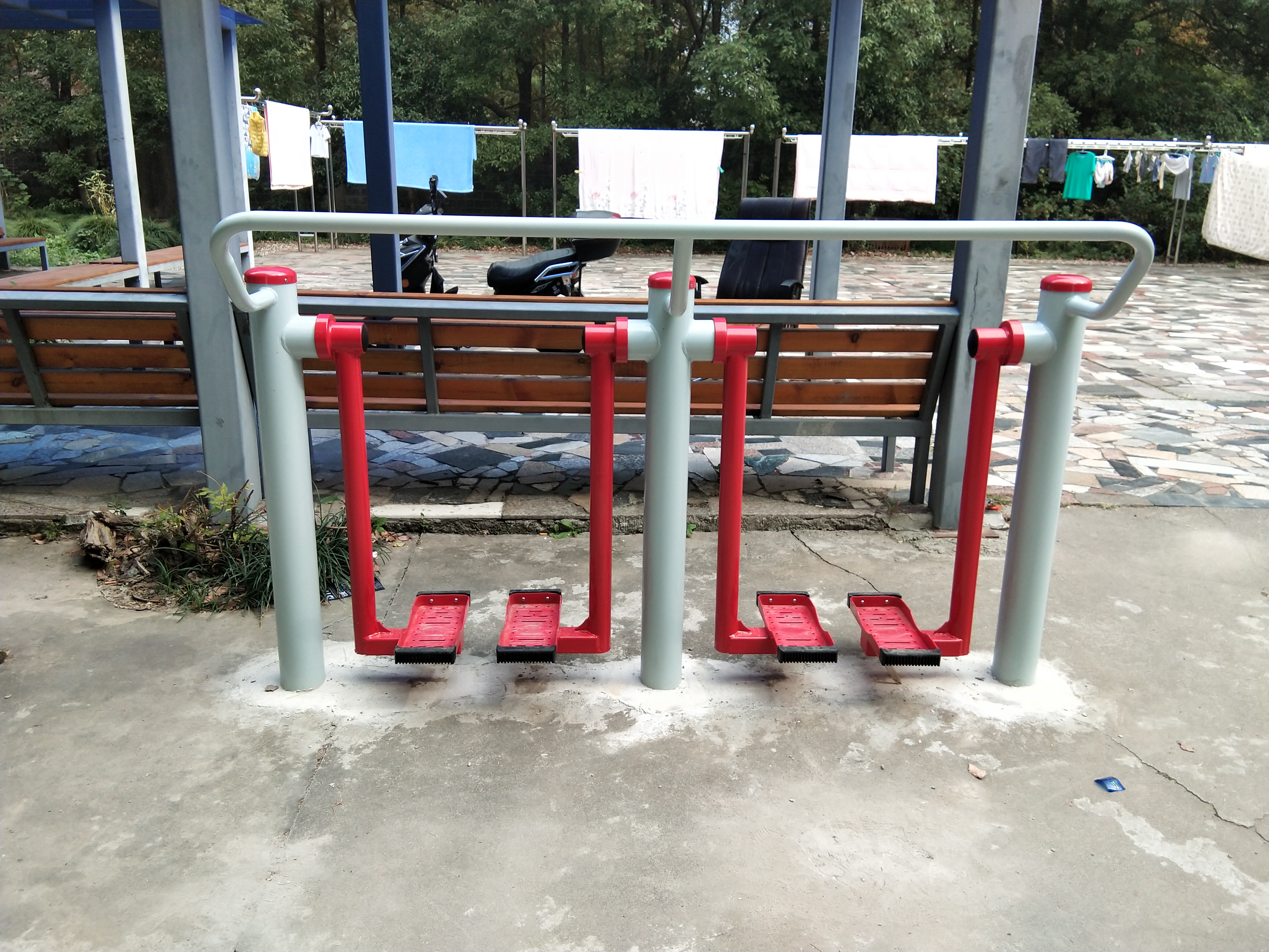 兩聯漫步機
