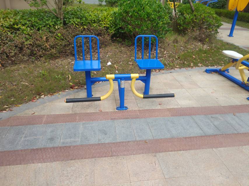 下肢訓練器