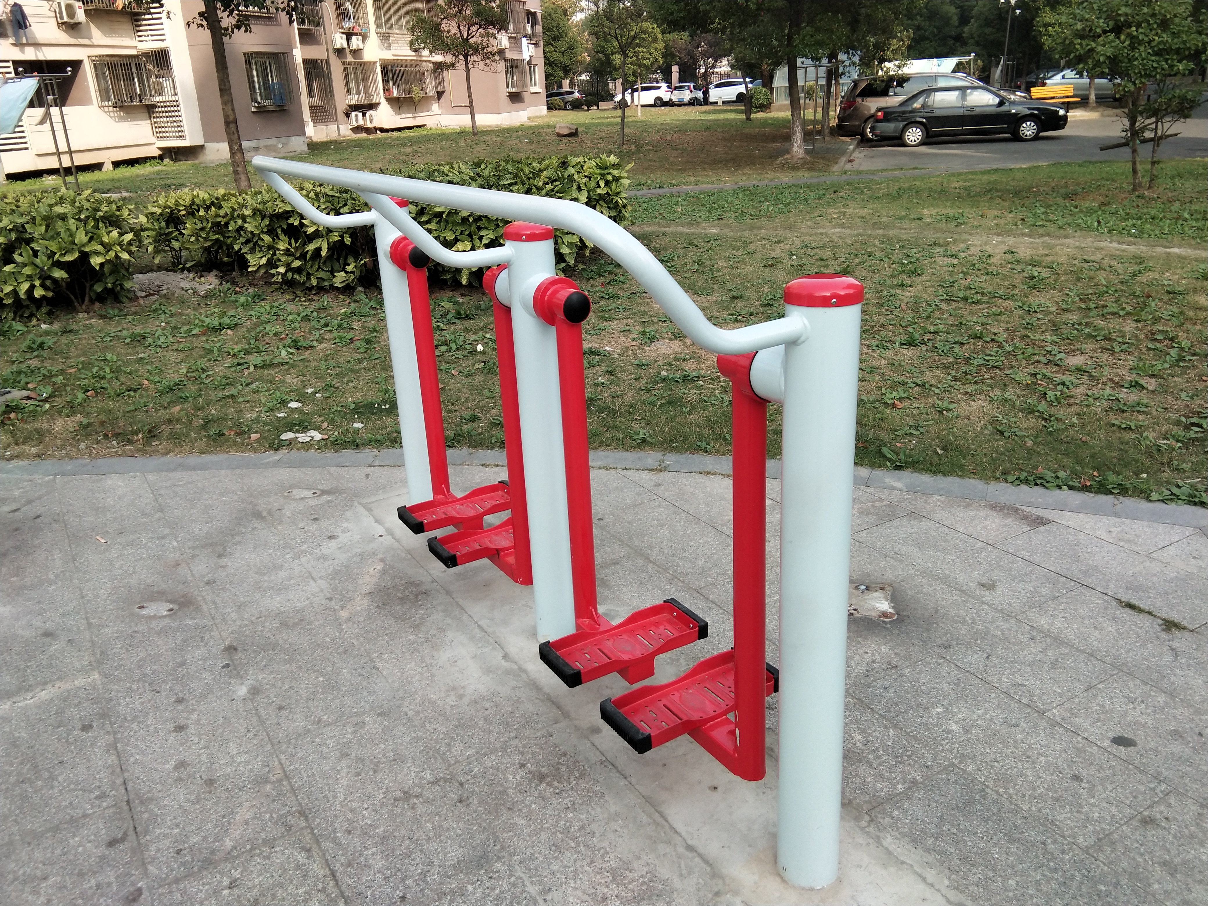 兩聯漫步機