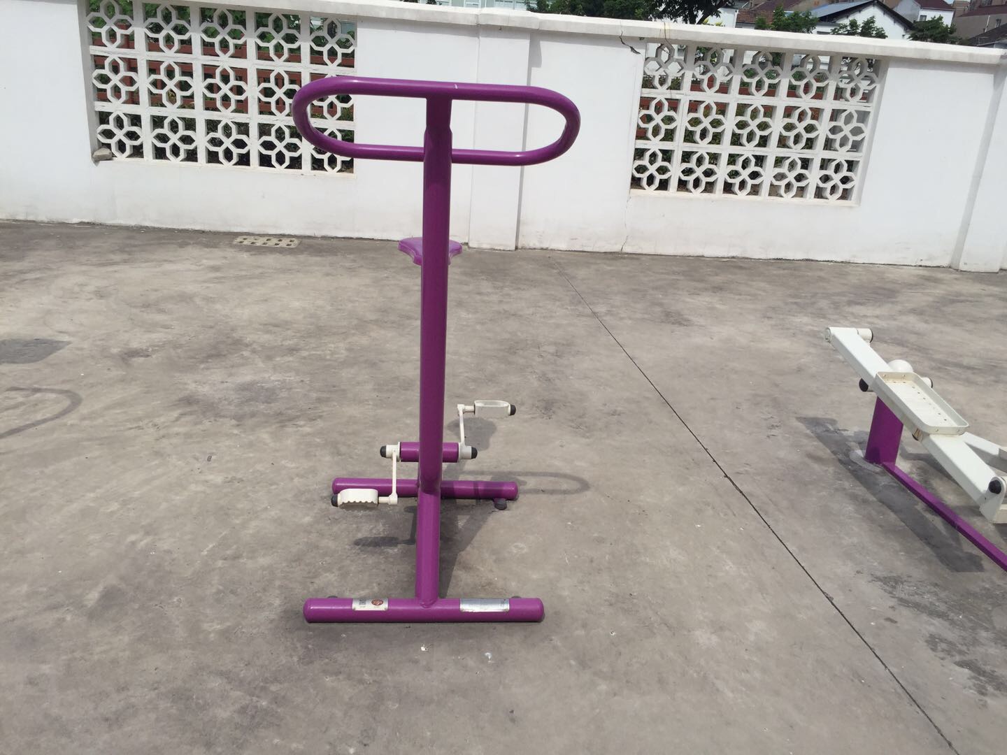 直立健身車