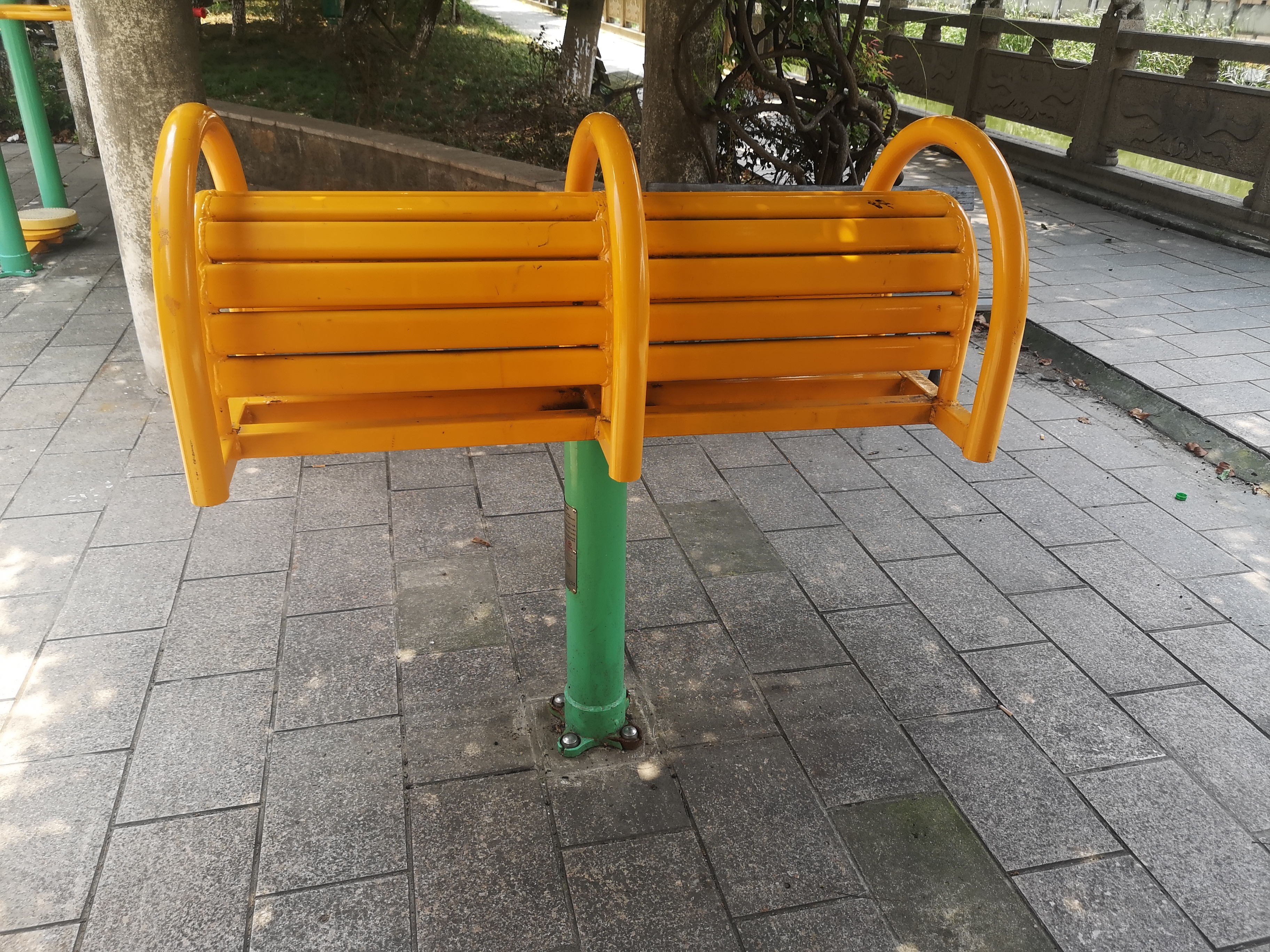 雙位伸腰伸背器