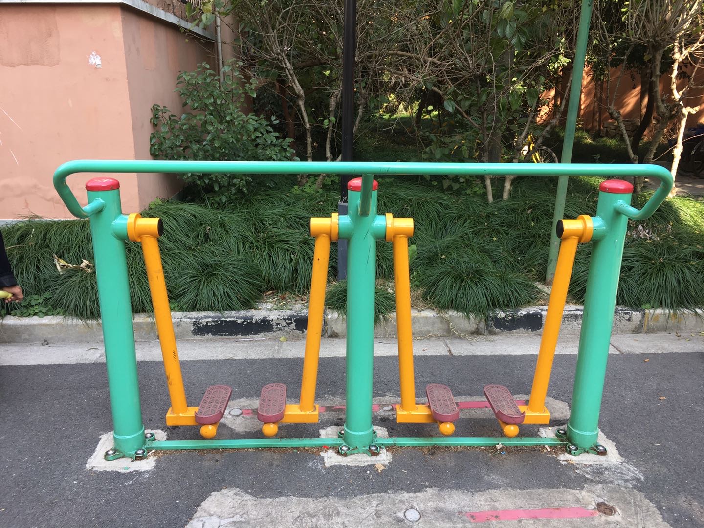 兩聯漫步機