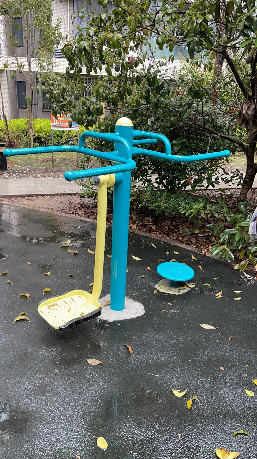 扭腰鐘擺器