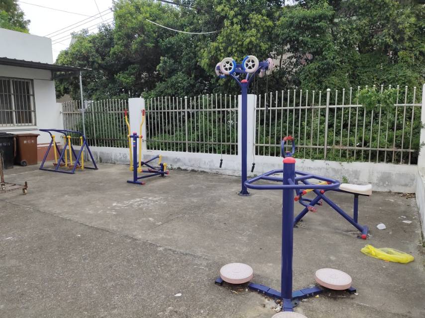 東西鮑健身點