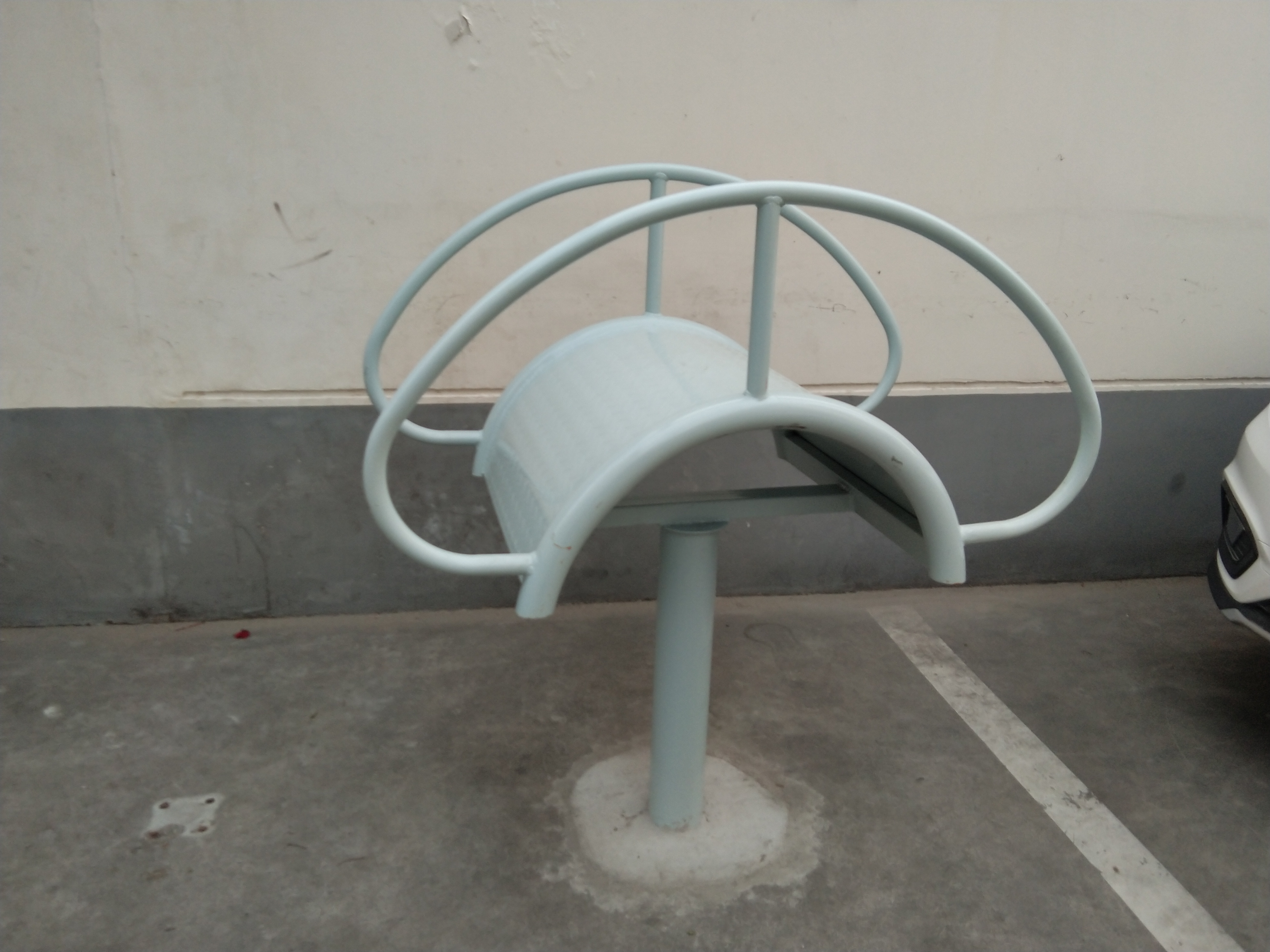 伸腰器
