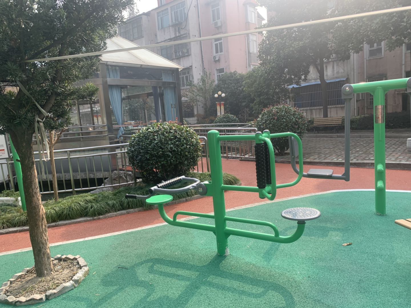 腰背按摩器