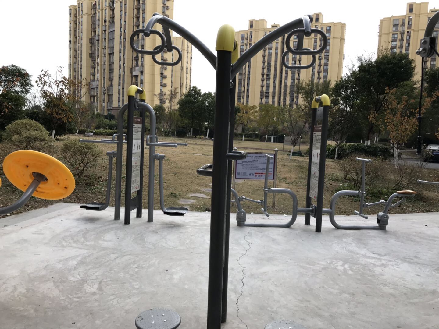 轉(zhuǎn)腰器