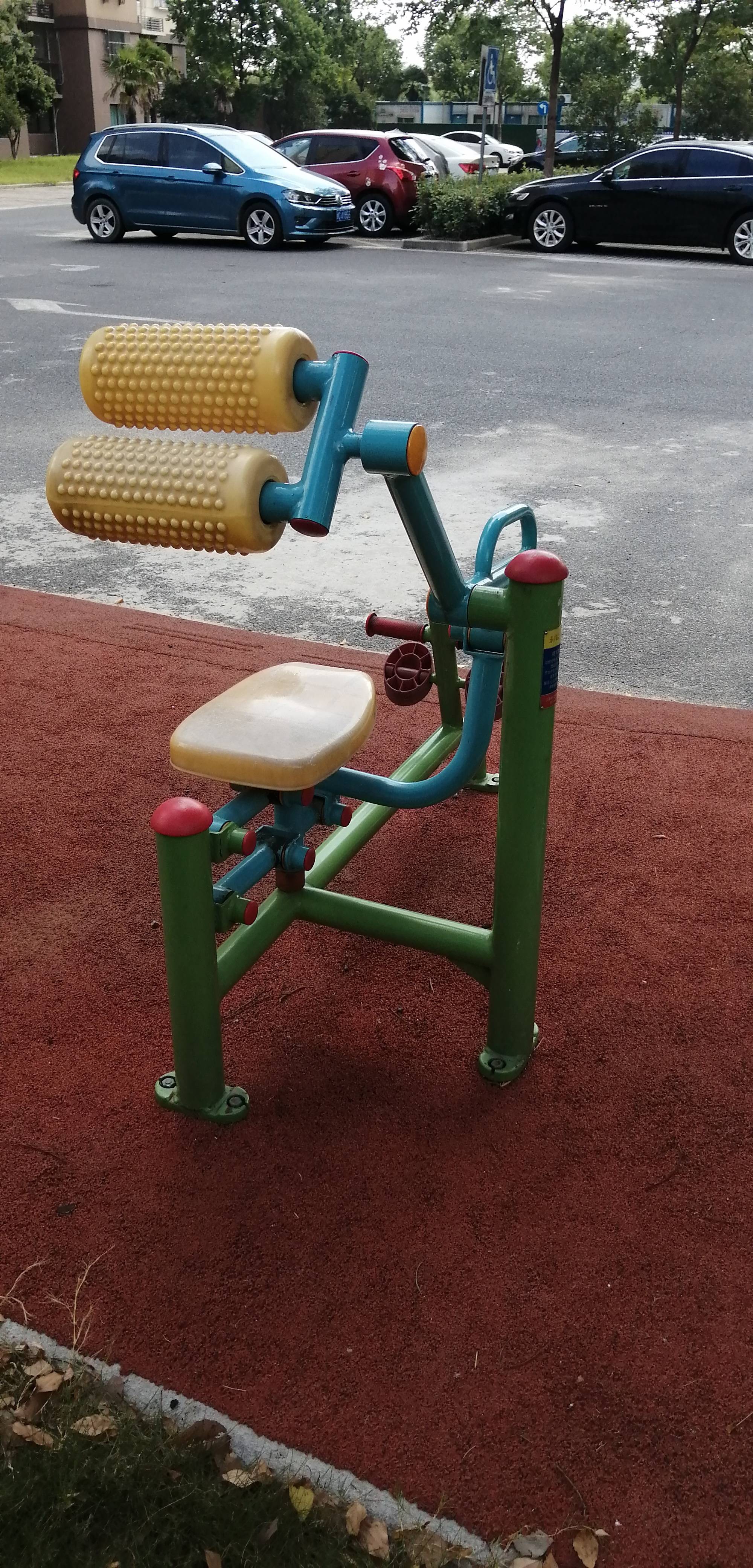 腹背鍛煉器