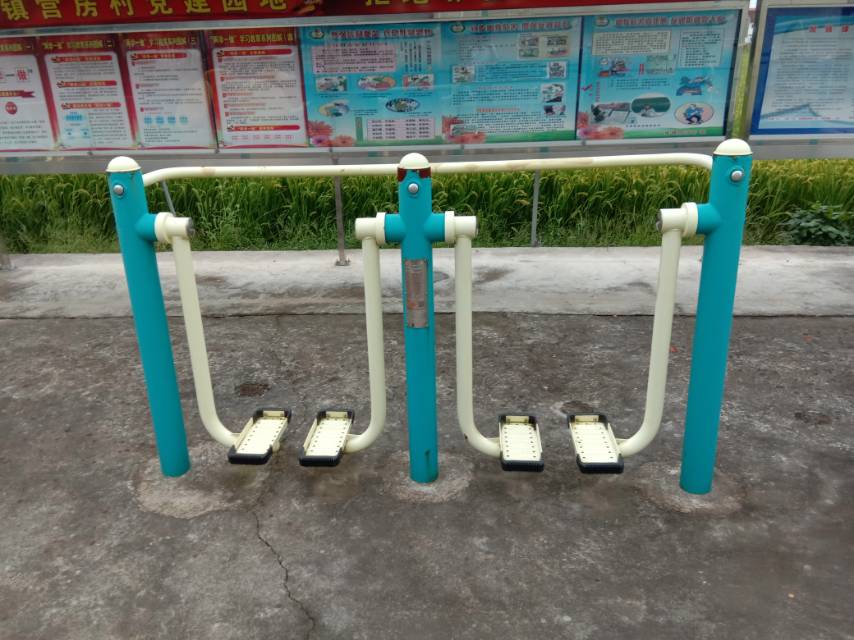 雙位太空漫步機