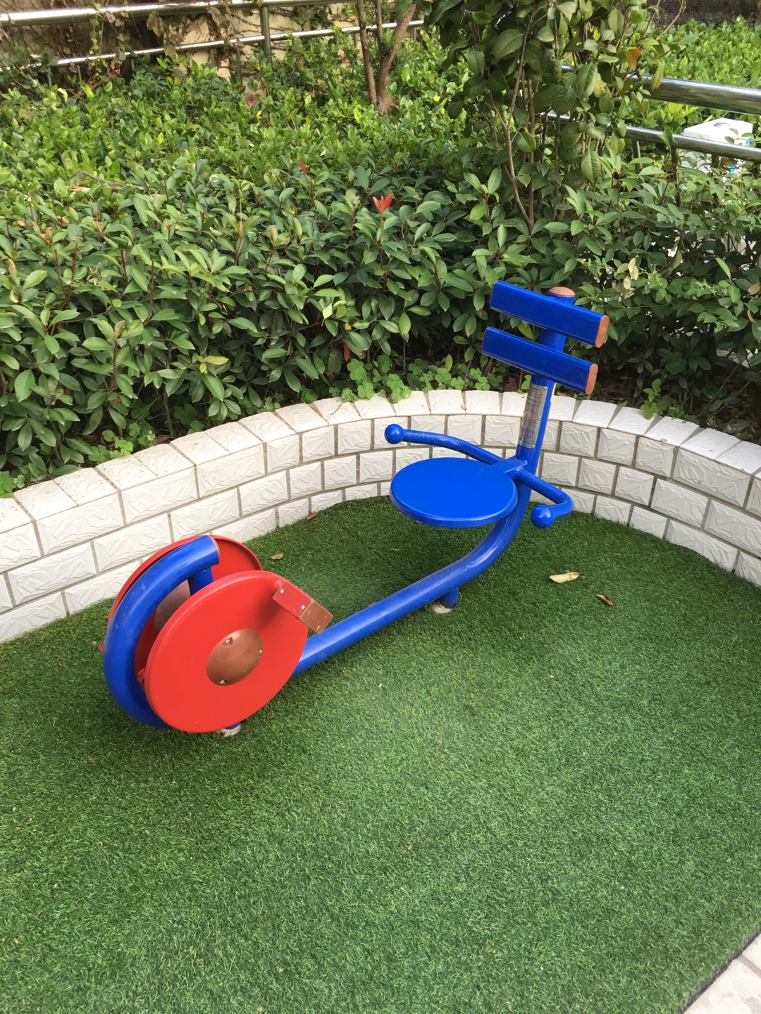 斜躺健身車