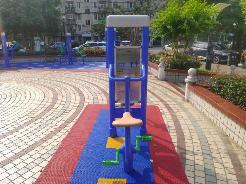 雙立柱健身車