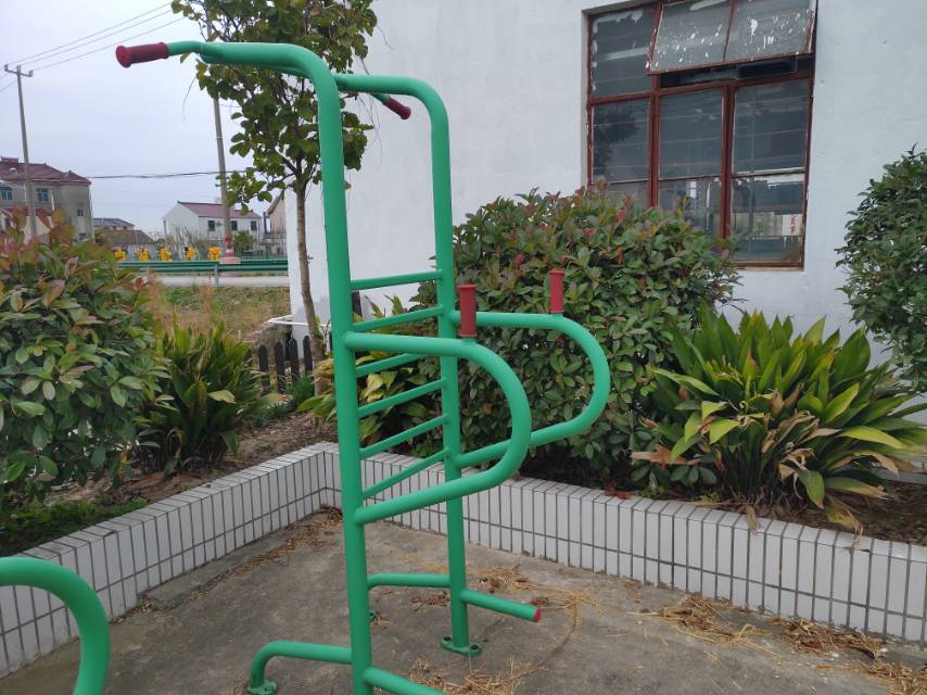 多功能訓練器