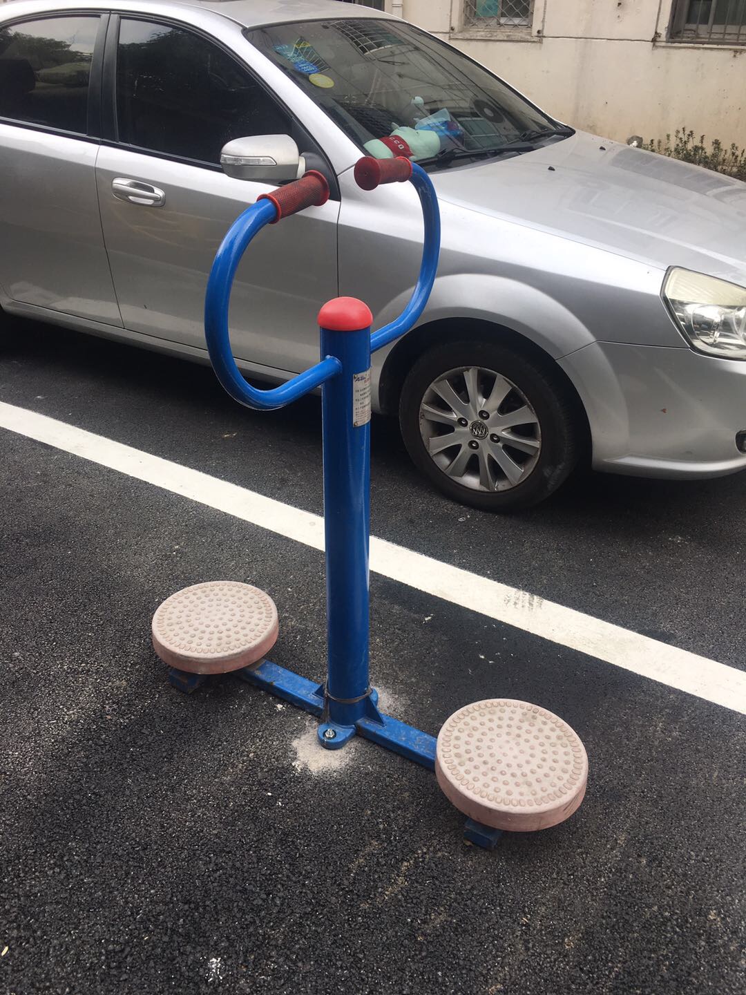 扭腰器