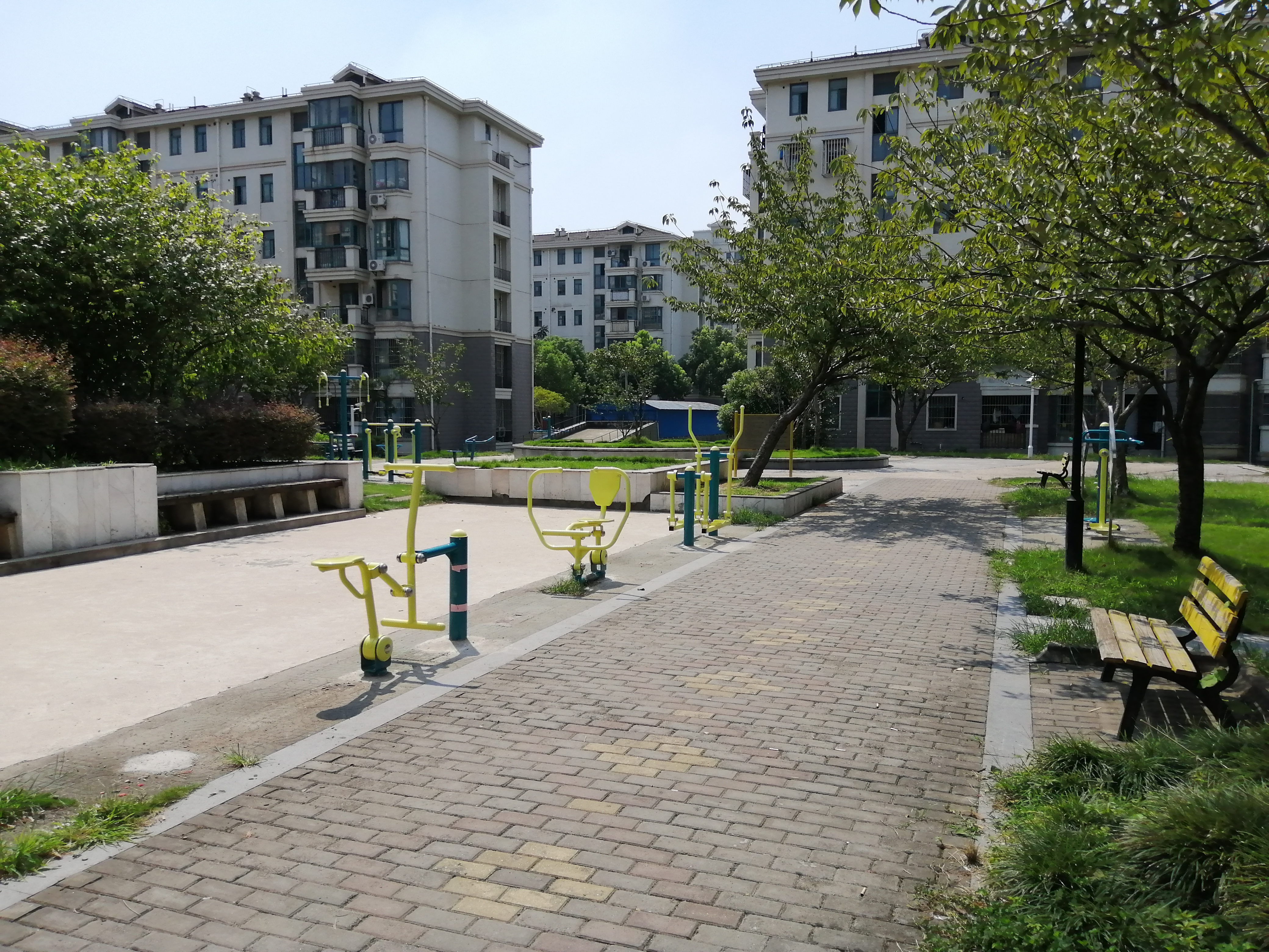 浦東新區高東鎮新高苑居民委員會健身苑點1