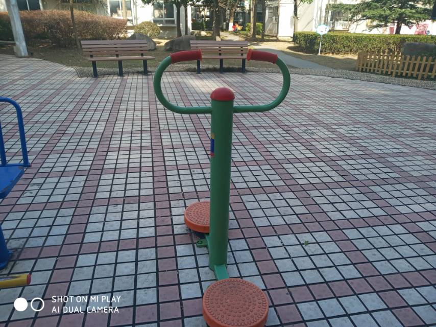 扭腰器