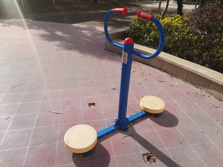 扭腰器