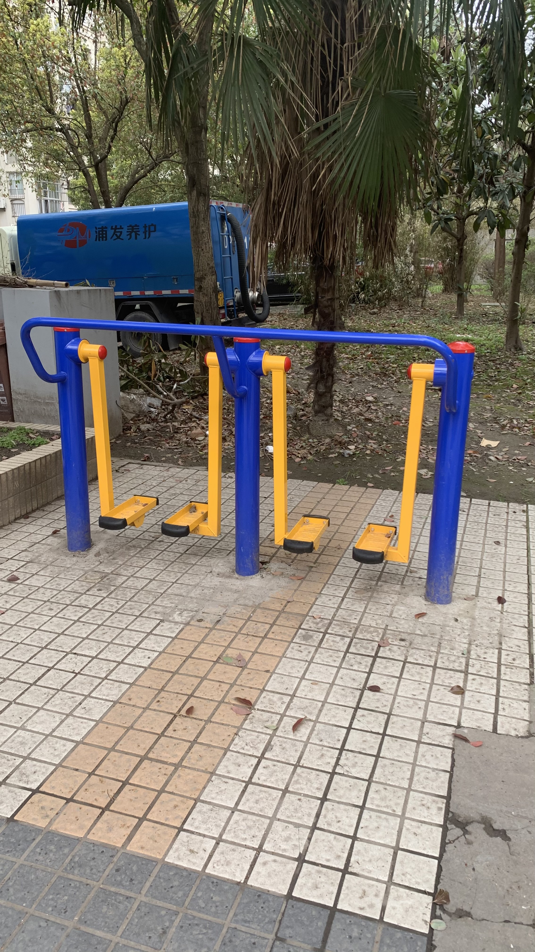 二位漫步機