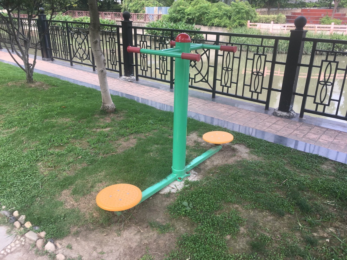 二位扭腰器