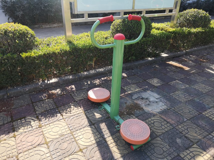 扭腰器