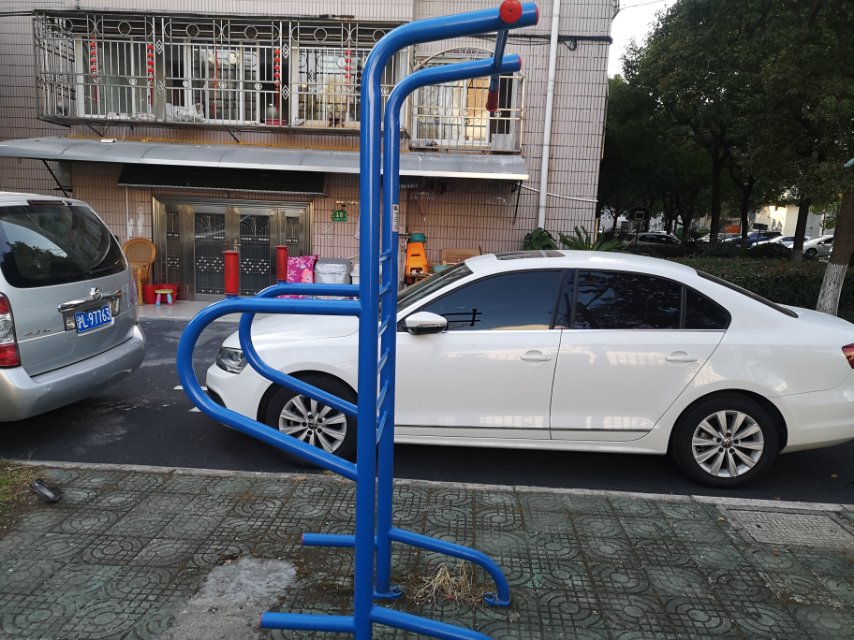 多功能訓練器