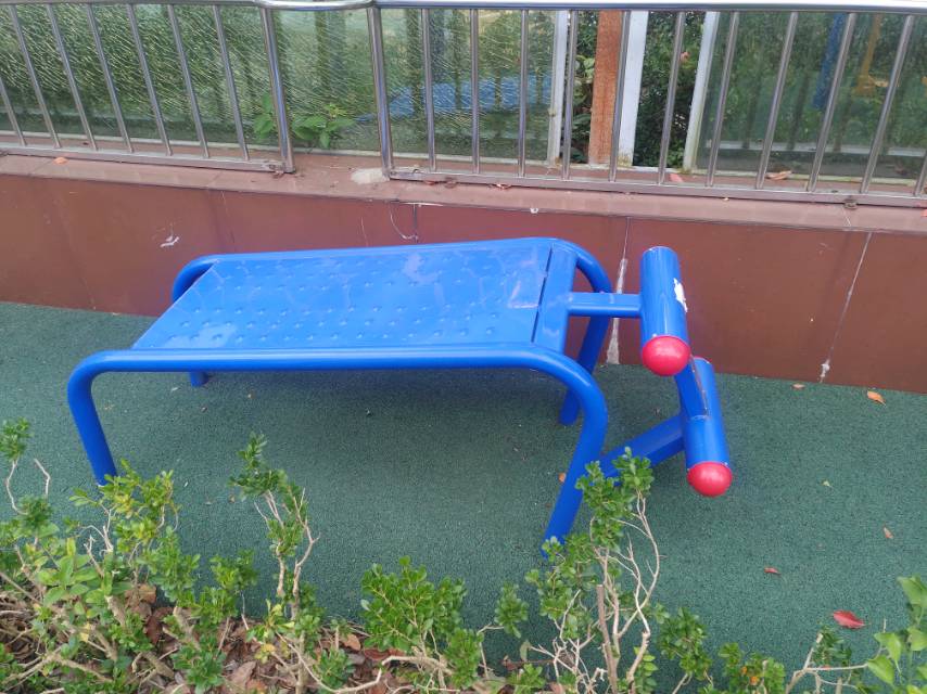 仰臥起坐板